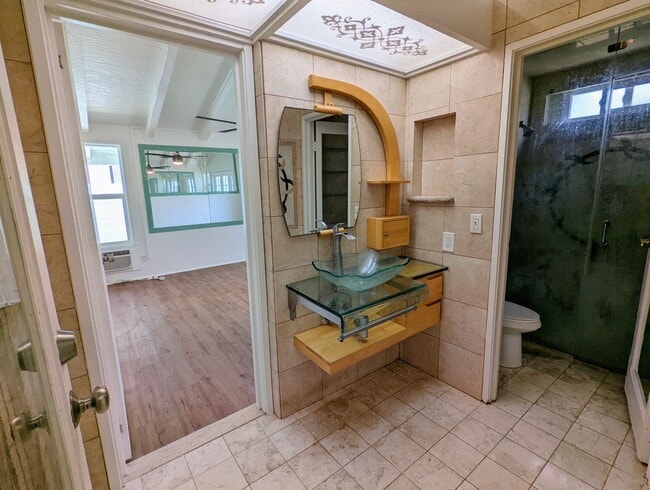Building Photo - Kalama valley single level 4 bedroom home ...