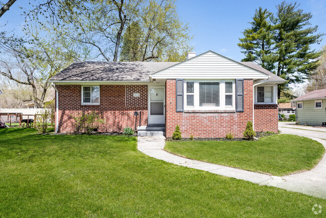 Building Photo - 1410 Hamilton Dr