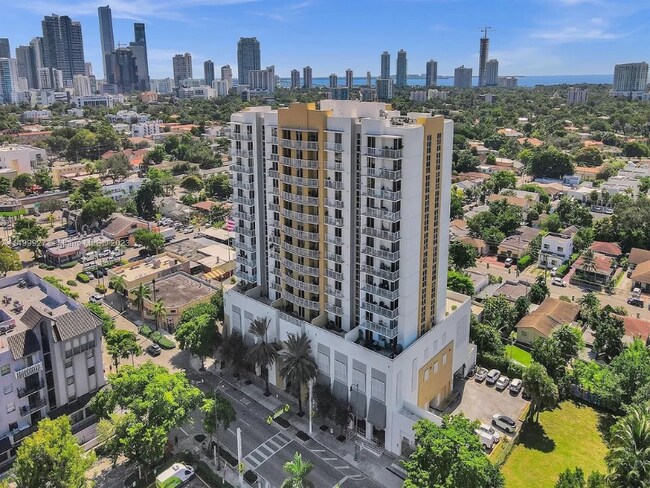 Building Photo - 900 SW 8th St