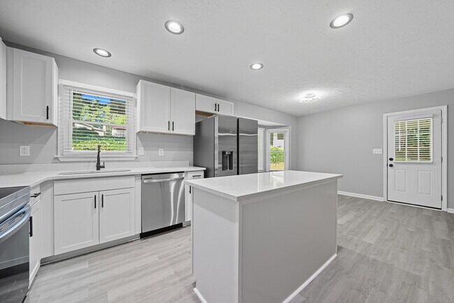 Building Photo - 3198 Booths Ct