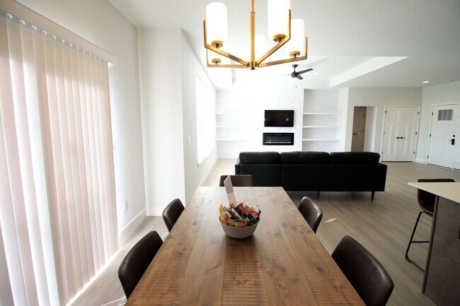 Building Photo - 2655 S Muirfield Pl