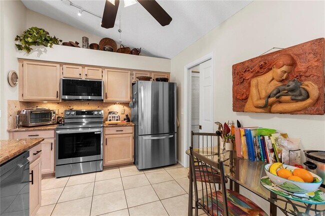 Building Photo - 4527 Hamlets Grv Dr