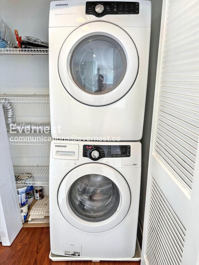 Building Photo - 2702 Lighthouse Point E