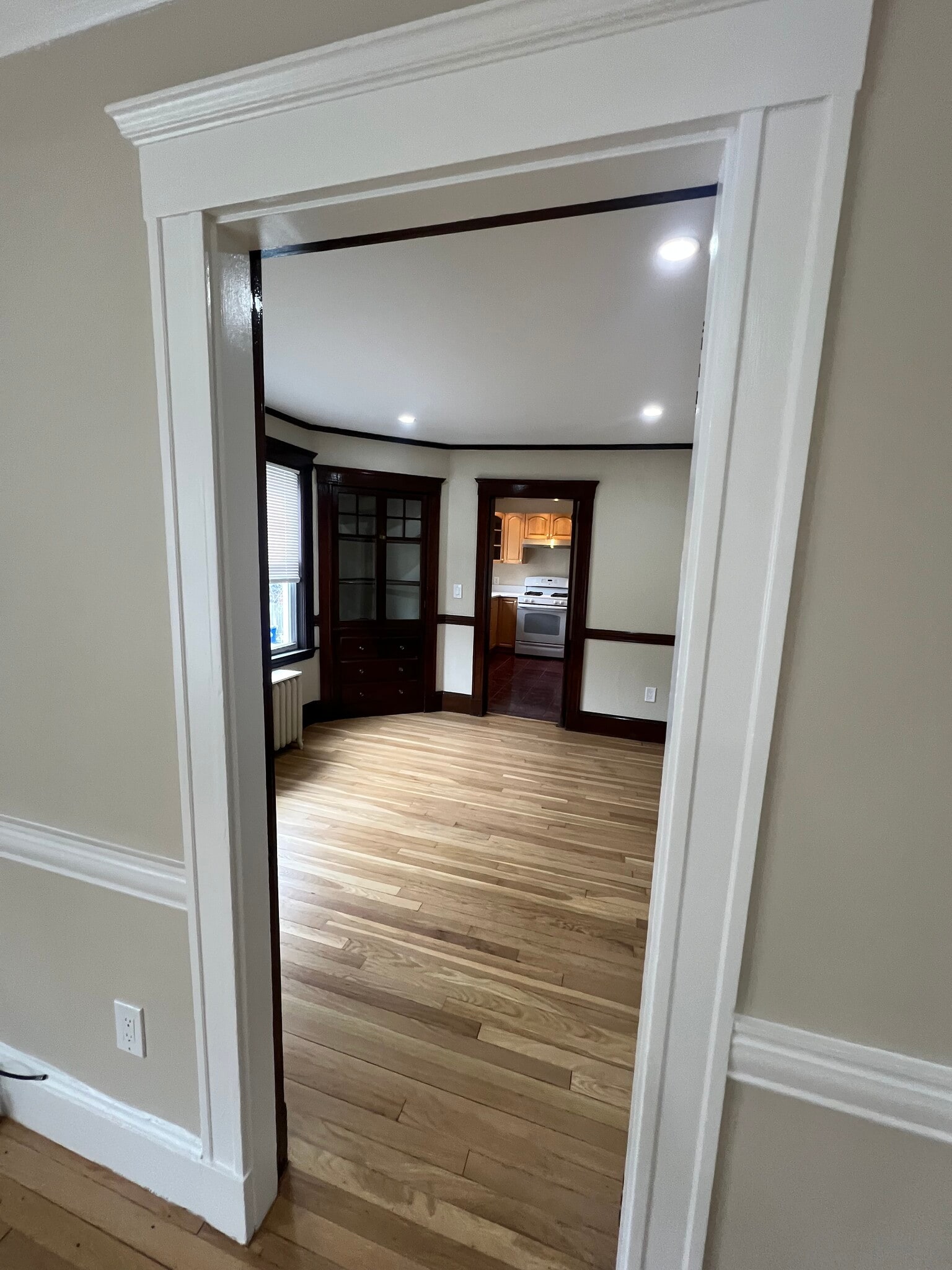 Dining room - 412 Belgrade Ave