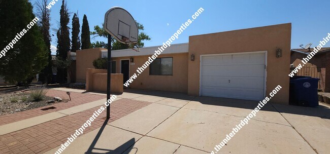Building Photo - 5117 Camino Vista NW