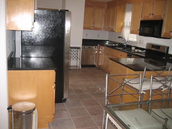 Kitchen - 4924 Lippingham Dr