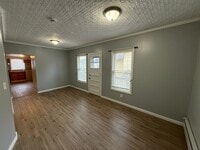 Building Photo - 180 Pine St
