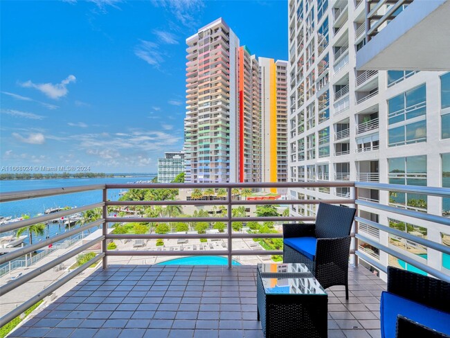 Building Photo - 1541 Brickell Ave