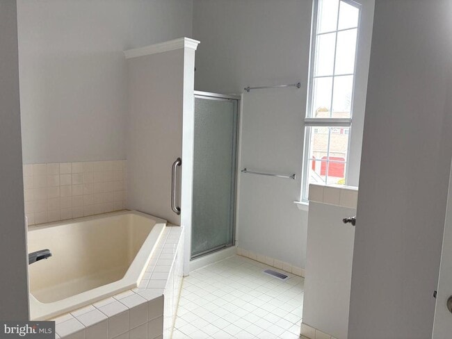 Building Photo - 1505 Potters Pl