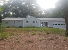 Building Photo - 576 Highland St
