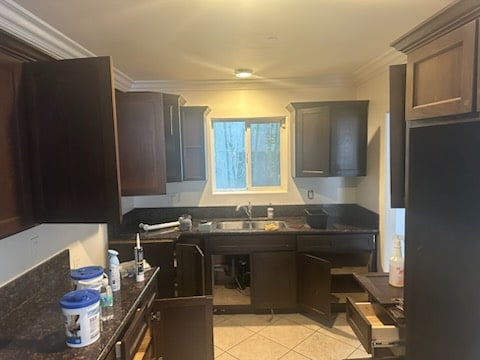 Building Photo - 11013 S Broadway