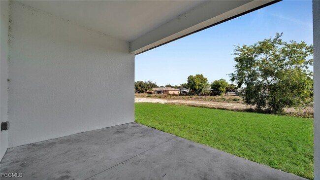 Building Photo - 1121 Hightower Ave S