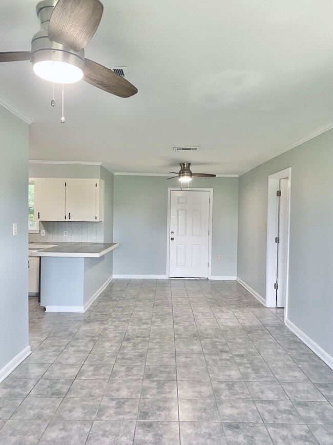 Building Photo - 15135 Montecino Dr