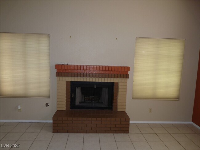 Building Photo - 912 Crowfoot