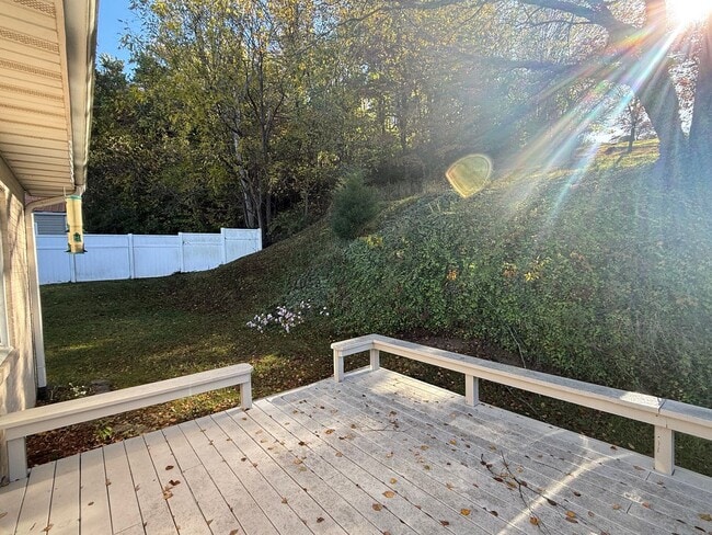 Building Photo - One Level Home! 3or 4 bedroom 1 bath with extra-large den, garage and extra storage on almost an ...