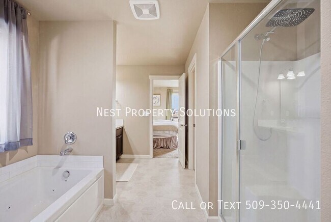 Building Photo - 1111 Hilltop Ave NE