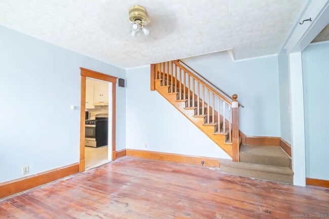 Building Photo - 62 Montauk Ave