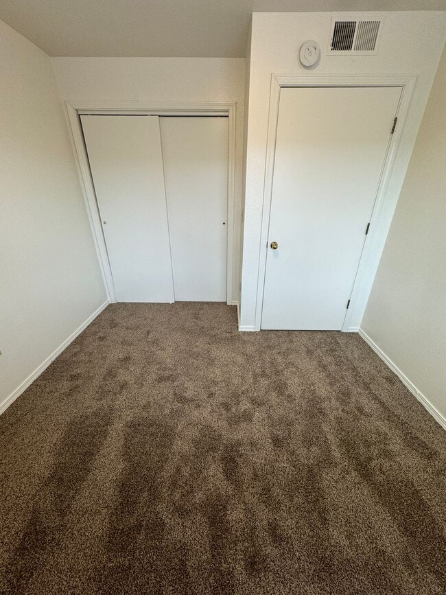 Building Photo - 10873 W Ustick Rd