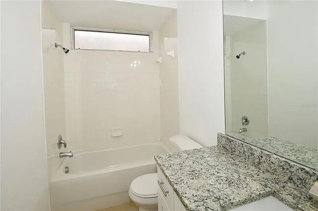 Guest Bath - 30741 Pumpkin Ridge Dr