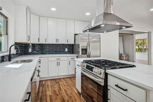 Building Photo - 9946 Kilarney Dr