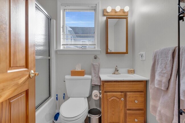 Building Photo - 70 Garland Rd