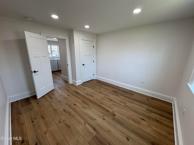 Building Photo - 675 Mac Elroy Rd