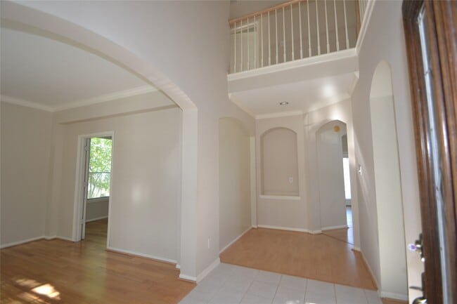 Building Photo - 15406 Amesbury Ln