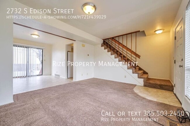 Building Photo - 2732 S Edison St