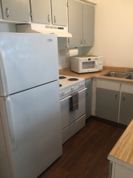 Building Photo - 1433 Mishka Ct