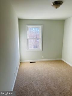 Building Photo - 120 Oak Dr