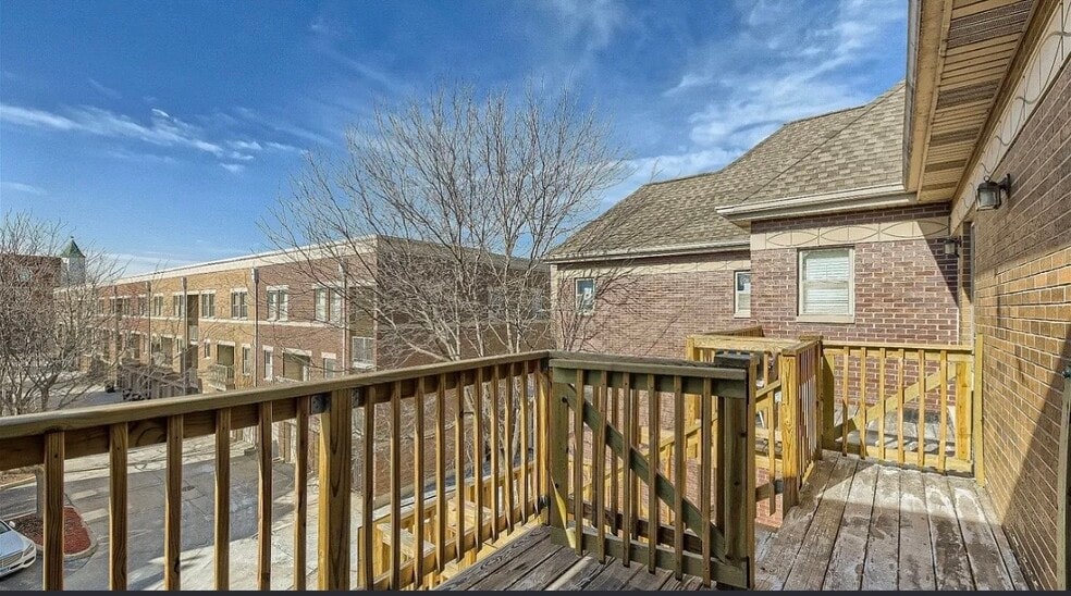 Building Photo - 4108 S Drexel Blvd