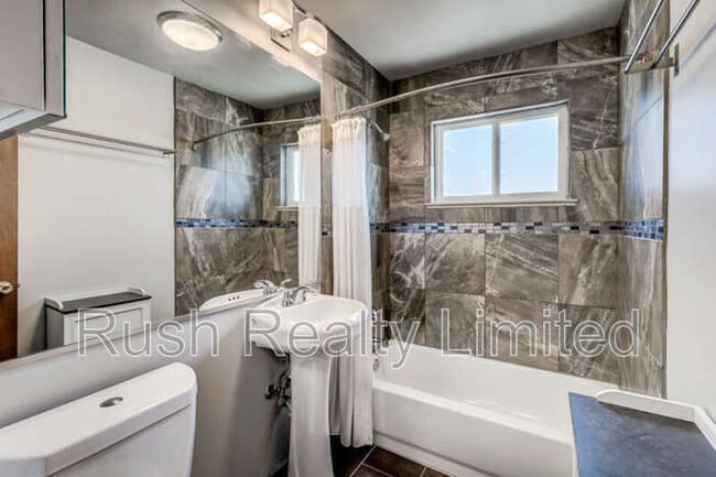 Building Photo - 1306 Wolff St