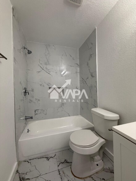 Building Photo - 7226 Bull Creek Dr