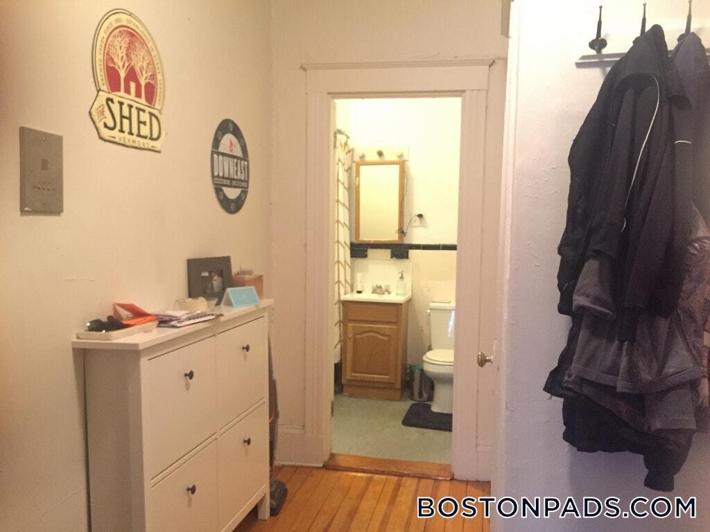 Building Photo - 1375 Commonwealth Ave