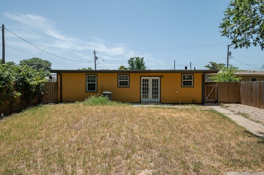 Building Photo - 1312 E 52nd St