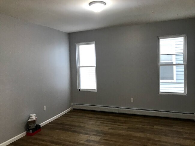 Building Photo - 416 S 17th St