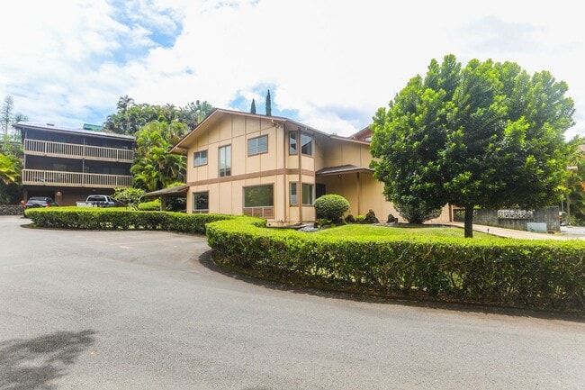 Building Photo - Kaneohe Woods – 3BR/2.5BA home with Mounta...
