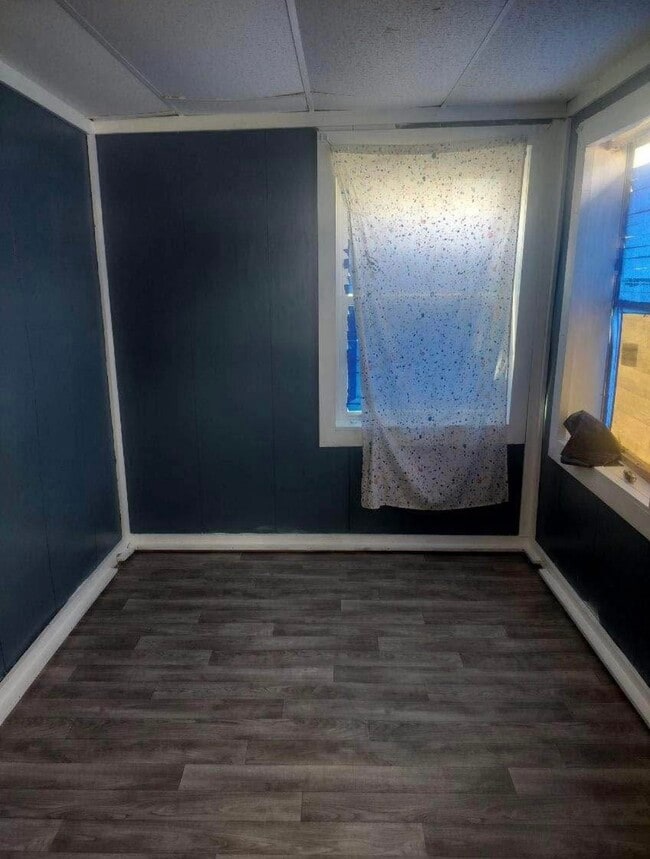 Building Photo - 424 S Miami Ave