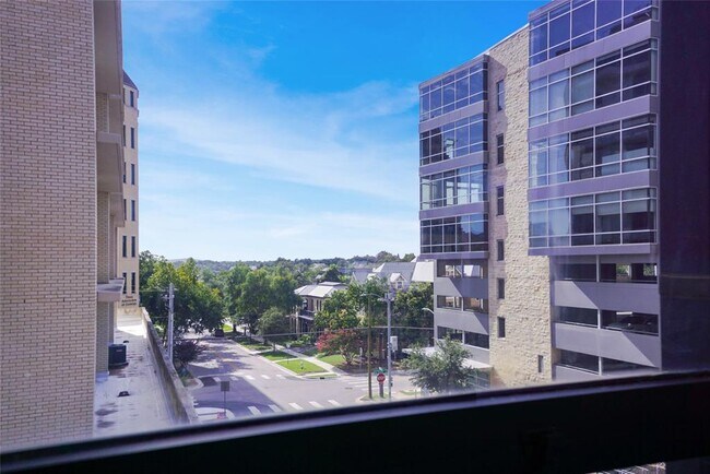 Building Photo - 1212 Guadalupe St