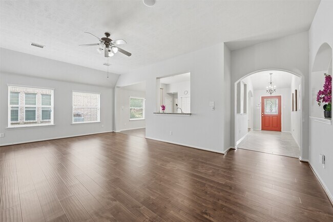 Building Photo - 2319 Falcon Knoll Ln