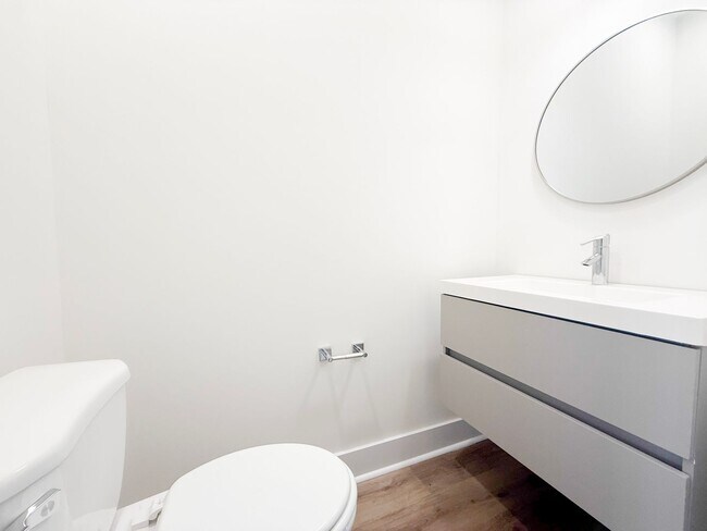 Building Photo - Tristan Style 3-Bedroom w/ Flex Room + Summer Special