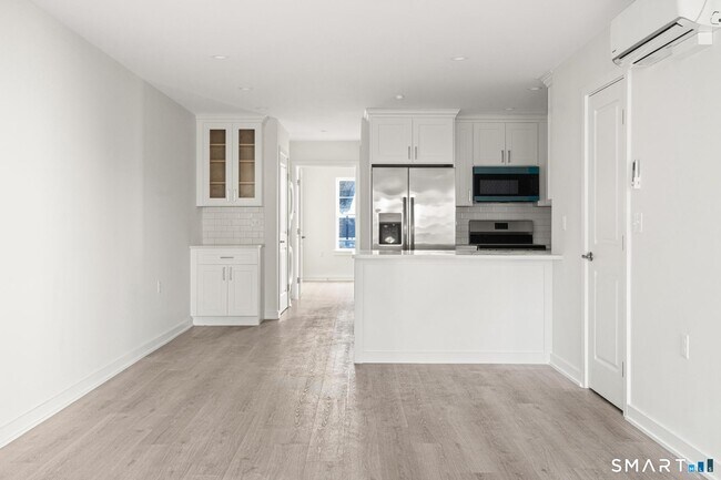 Building Photo - 29 Village Rd