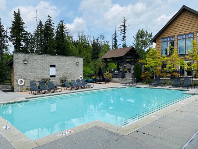 Building Photo - Incredible Custom Townhome