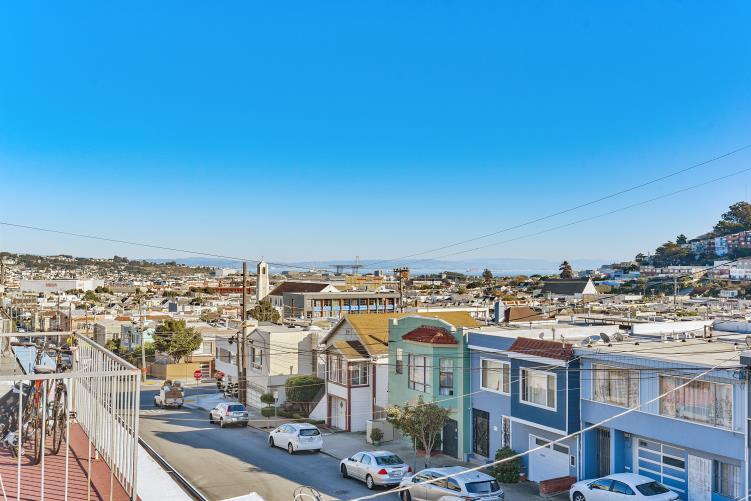 Building Photo - 750 Bacon St