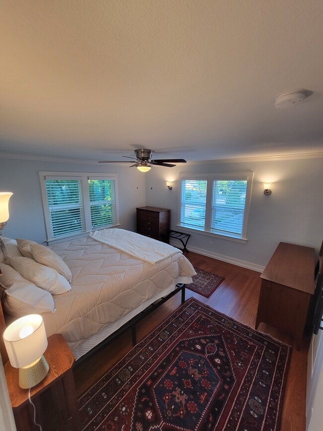 Building Photo - 3540 M St