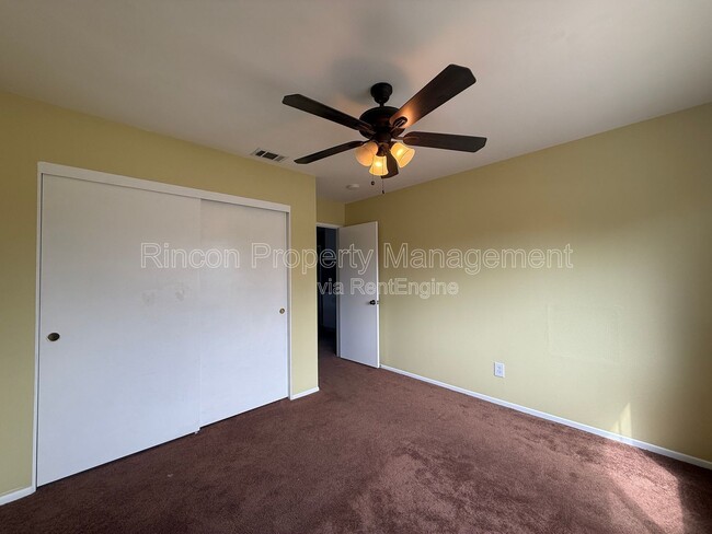 Building Photo - 1540 Pyramid Ave