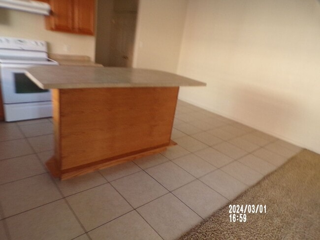 Building Photo - Great Townhouse