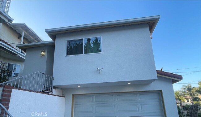 Building Photo - 15032 Valley Vista Blvd
