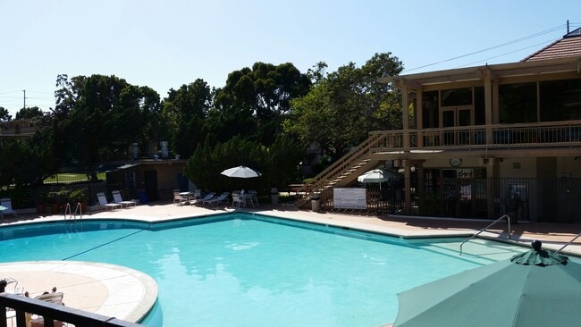 Building Photo - 3982 Valeta St