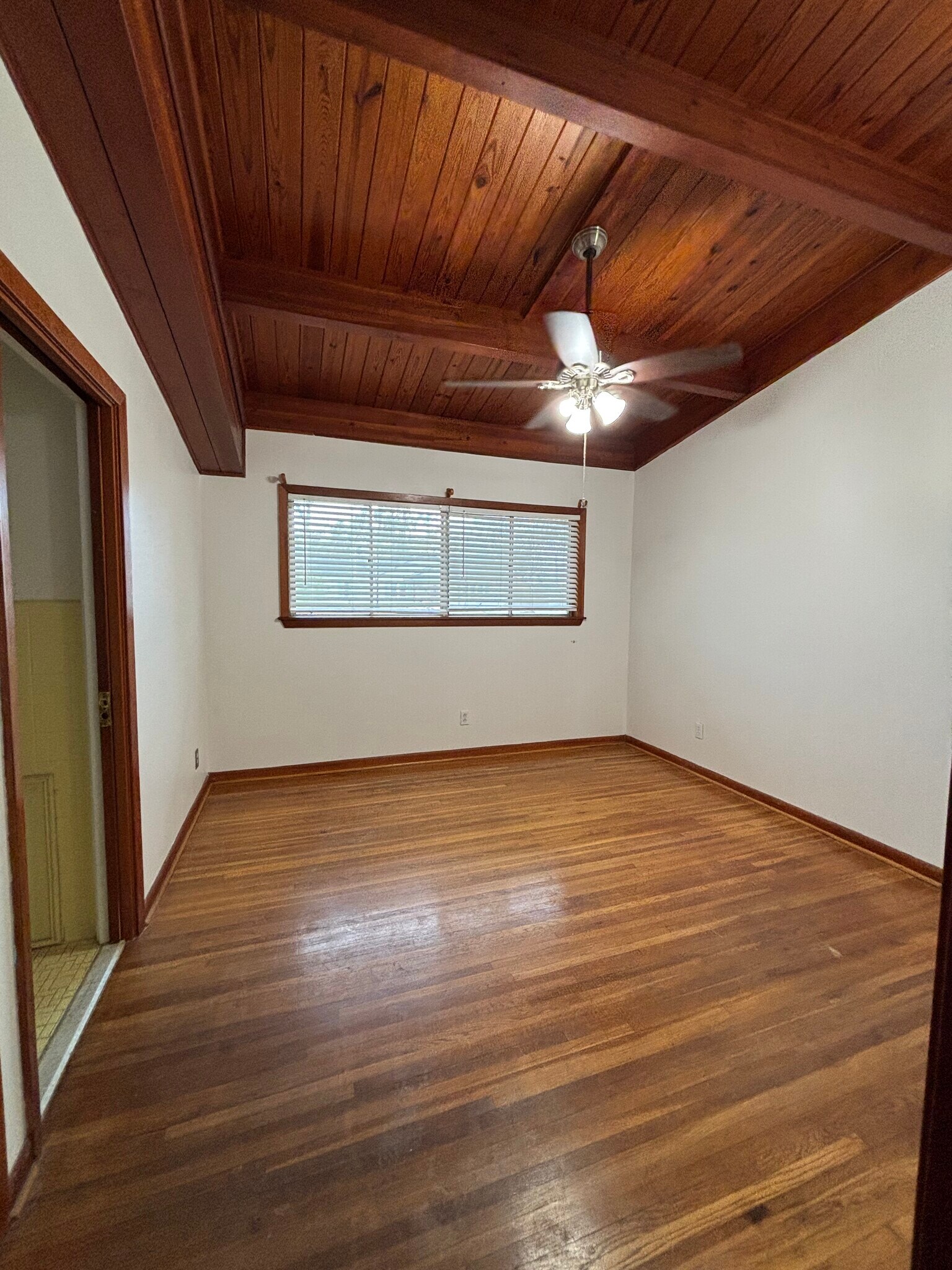 Bedroom 2 - 1010 N Cutting Ave